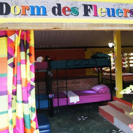 Dorm Des Fleurs Hostel Khao Lak Exteriér fotografie